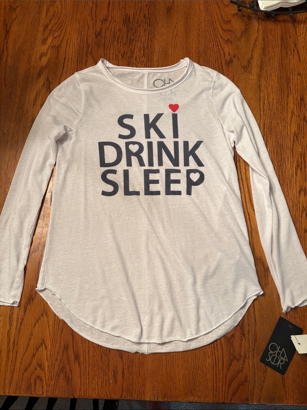 Chaser White Long Sleeve "SKI DRINK SLEEP" Long Sleeve Tee with Red Heart NWT